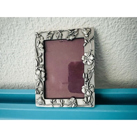 SEAGULL Pewter Canada Floral Picture Frame 1988 Vintage 3x4 Ornate Flowers - Picture 1 of 15